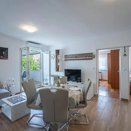 Apartment Darko Pjescana Uvala